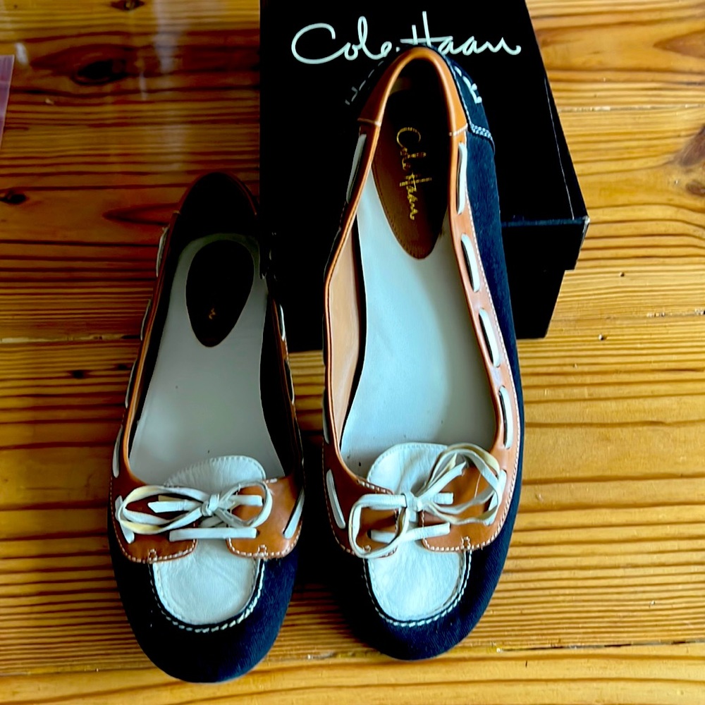 Canvas & leather two-tone Cole Haan ballet flats, size 9.